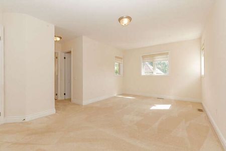 For Lease - 3368 Hayhurst Crescent, Oakville, Ontario - Photo 5