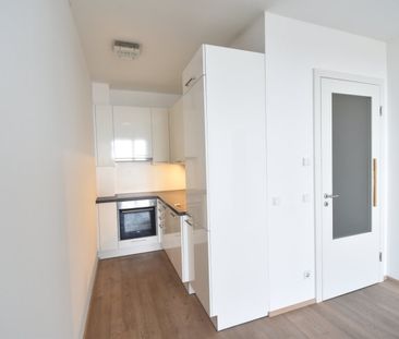 Komfortable 2 - Zimmer Wohnung mit Fernblick | Loggia | ab sofort - Photo 6
