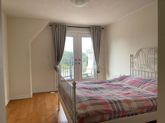For Lease - 1 Eaton Park Lane Unit# 31, Toronto, Ontario - Photo 1