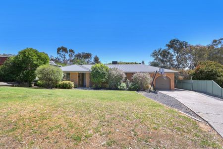 13 Bourke Crescent, Wodonga VIC 3690 - Photo 5