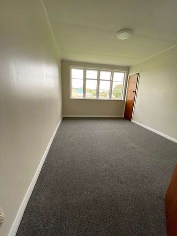 118 Holland Road - Photo 2