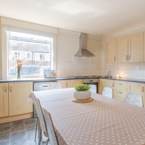 10 Manor Terrace, Headingley, Leeds, LS6 1BU - Photo 1