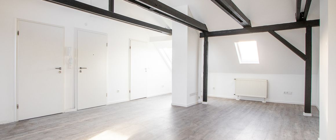 Schick saniertes Loft-Appartement mit Einbauküche in der östlichen Bielefelder Innenstadt - Foto 1
