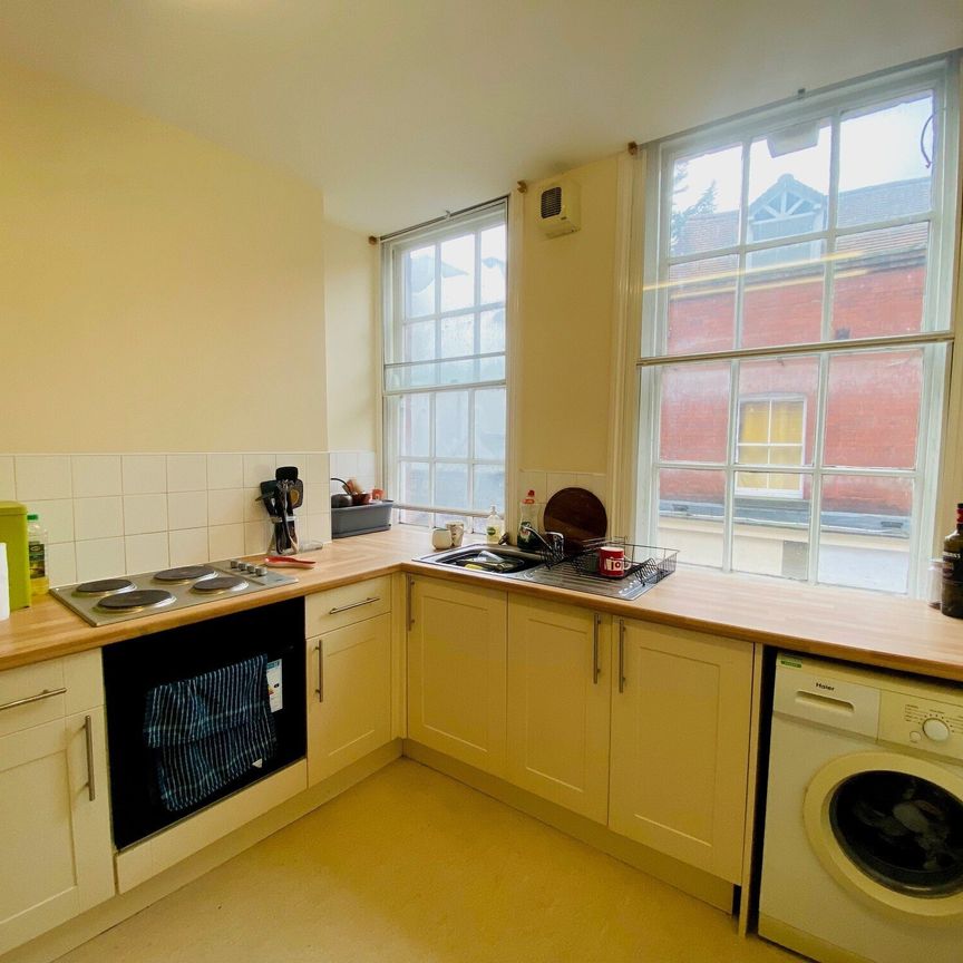 1 bedroom flat to rent - Photo 1