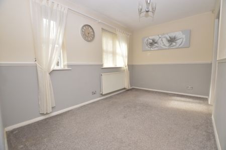 3 Bedroom Detached House - Photo 4