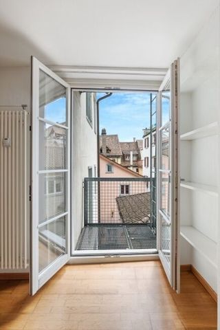 Appartement lumineux de 2,5 pièces en duplex au cœur de la vieille ville - Photo 3