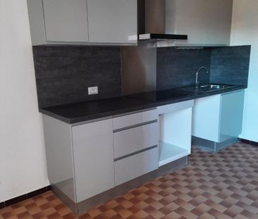 Location Appartement 3 pièces 70m² DRAGUIGNAN 83300 - Photo 5