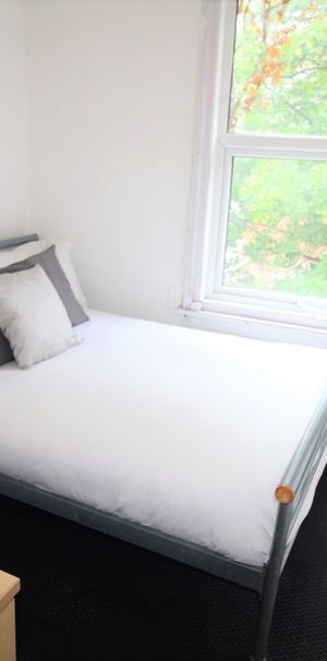 Flat 4, 26 Kelso Road, LS2 9PR, Leeds - Photo 1