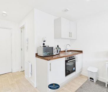 Studio to rent - Photo 6