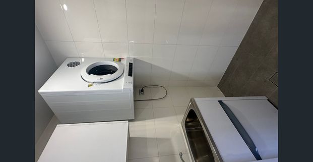 One-Bedroom Apartment for Rent - Photo 1