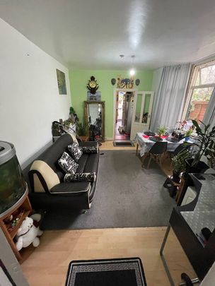 Room in a Shared House, Wanlip Road, E13 - Photo 1