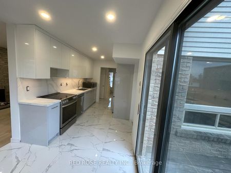 Detached Home For Lease | N8139648 - Photo 3