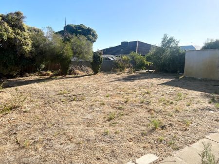 Cloverdale - Photo 3