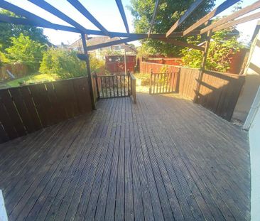 2 bedroom semi-detached house to rent - Photo 6