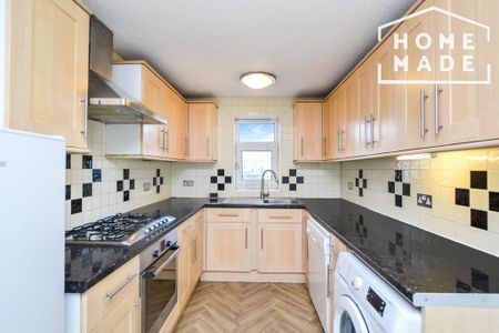 3 bedroom terraced house to rent - Photo 4