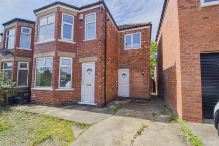 3 bedroom semi-detached house to rent - Photo 5