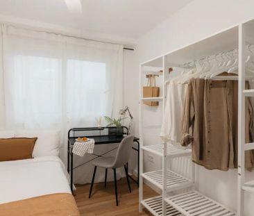 Room in a shared 5-bedroom apartment for rent in Els Orriols. - Photo 4