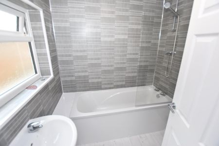 Highland Road, Coventry - TWO BED, EXCELLENT EARLSDON LOCATION - Photo 4