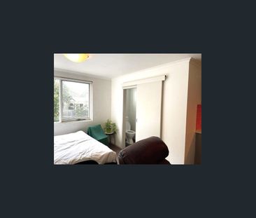 Furnished studio apartment on the top floor (more secure and bigger... - Photo 2