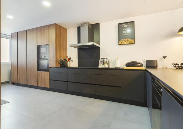 3 Bedroom Apartment with a view, Areeiro, Lisboa