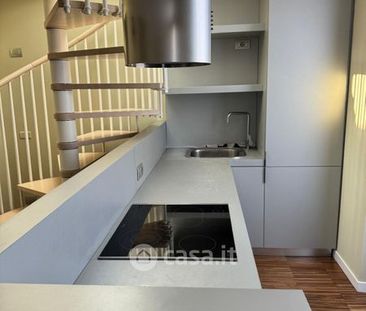 Attico, mansarda in Affitto in Via San Gregorio 1 a Milano - Foto 1