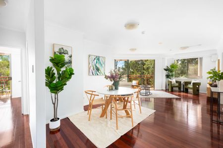 Peaceful, North-Facing Apartment Offering Space, Light and Convenience - Photo 2