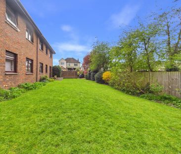 Clarence Court, Windsor,SL4 - Photo 1