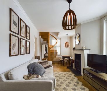 3 bedroom semi-detached house to rent - Photo 2