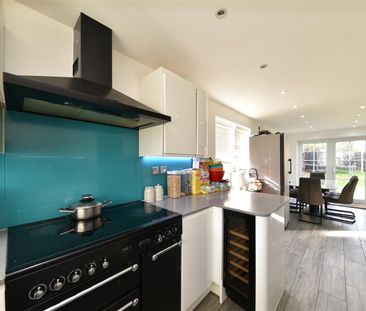 Jackdaw Close, Stevenage, SG2 - Photo 1