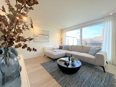 Gemeubelde penthouse met 2 terrassen op enkele passen van de Zeedijk. - Photo 2