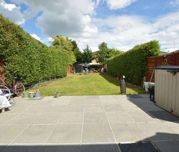 New Haw, KT15 - Photo 4