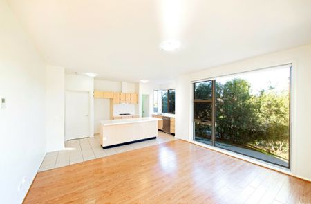 Four Bedroom, 3 Bathroom Townhouse - Photo 5