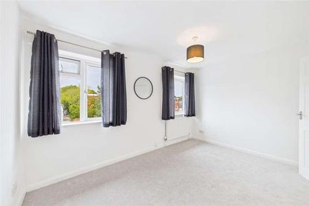 Fleet Road, Fleet, Hampshire, GU51 - Photo 3