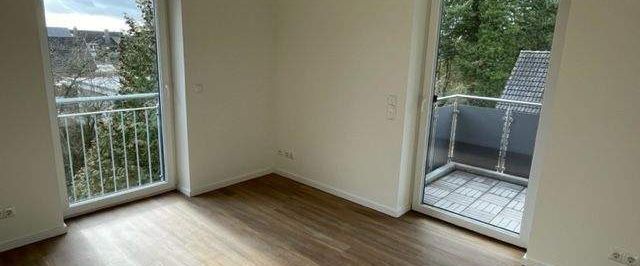 Wohntraum in Norderstedt ! Perfekte 4 Zimmer Penthouse Wohnung mit 4 Balkonen in Norderstedt Friedrichsgabe zu vermieten !! - Foto 1