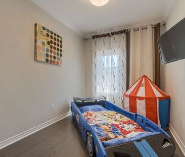 For Lease - 12 Laskin Drive, Vaughan, Ontario - Photo 2