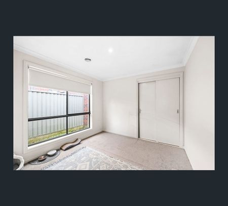 8A Rachel Court, Sebastopol, Vic 3356 - Photo 2