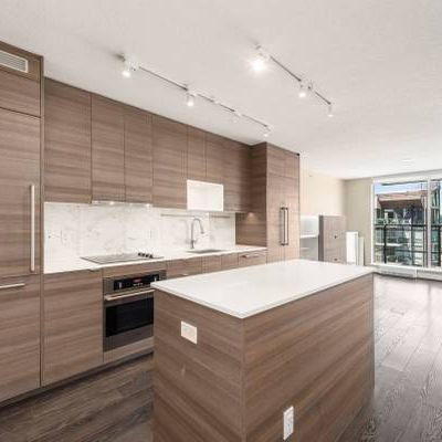 Newer Condo - 1 Bedroom in Surrey Central - Photo 4