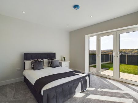 5 bedroom link detached house to rent - Photo 5