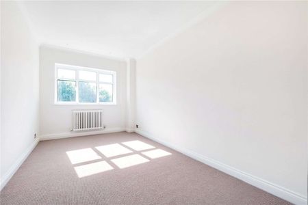 Stunning three bedroom apartment in the exclusive Barnes Waterside development - Photo 4