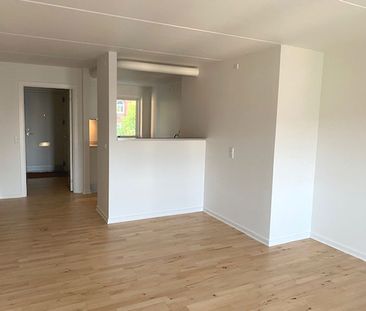 Centralt beliggende 2-værelses lejlighed i Odense C - Foto 1