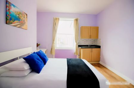 Room 5 - Photo 5