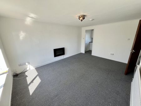 2 bedroom maisonette to rent - Photo 4