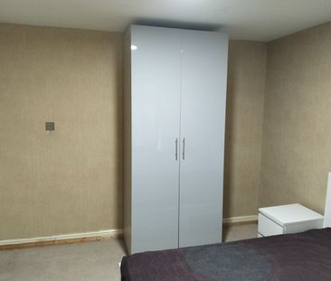 Room in a Shared House, Grenaby Avenue Croydo, CR0 - Photo 4