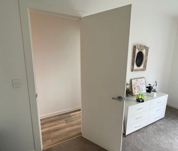 Silverdale, 31 Johns Creek Crescent - Photo 1