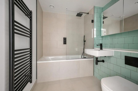 Clarendon Road, Watford - Photo 2