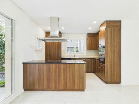 Exklusive Familienwohnung im ruhigem Wohnquartier zentral - Foto 4