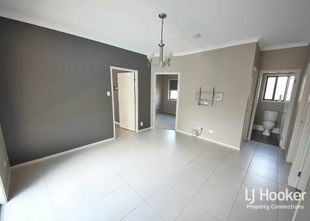 SUPERB 4 BEDROOM PLUS STUDY HOME WITH POOL - Photo 4