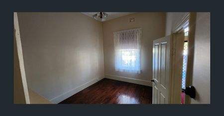 3 Bedroom House in Port Augusta - Photo 4