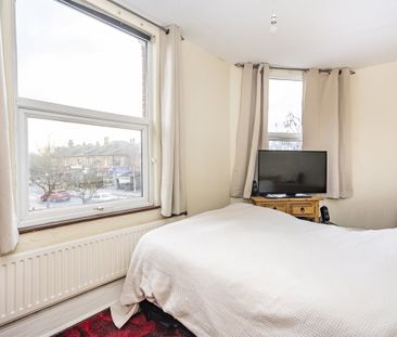 3 bedroom maisonette to rent - Photo 2