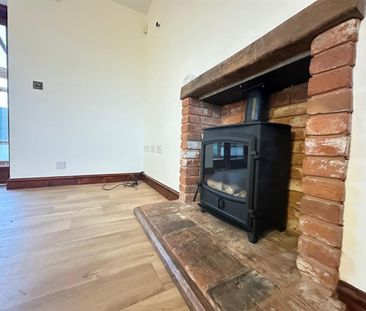 3 bedroom House To Let Total Size: 1346 SQ FT - Photo 1